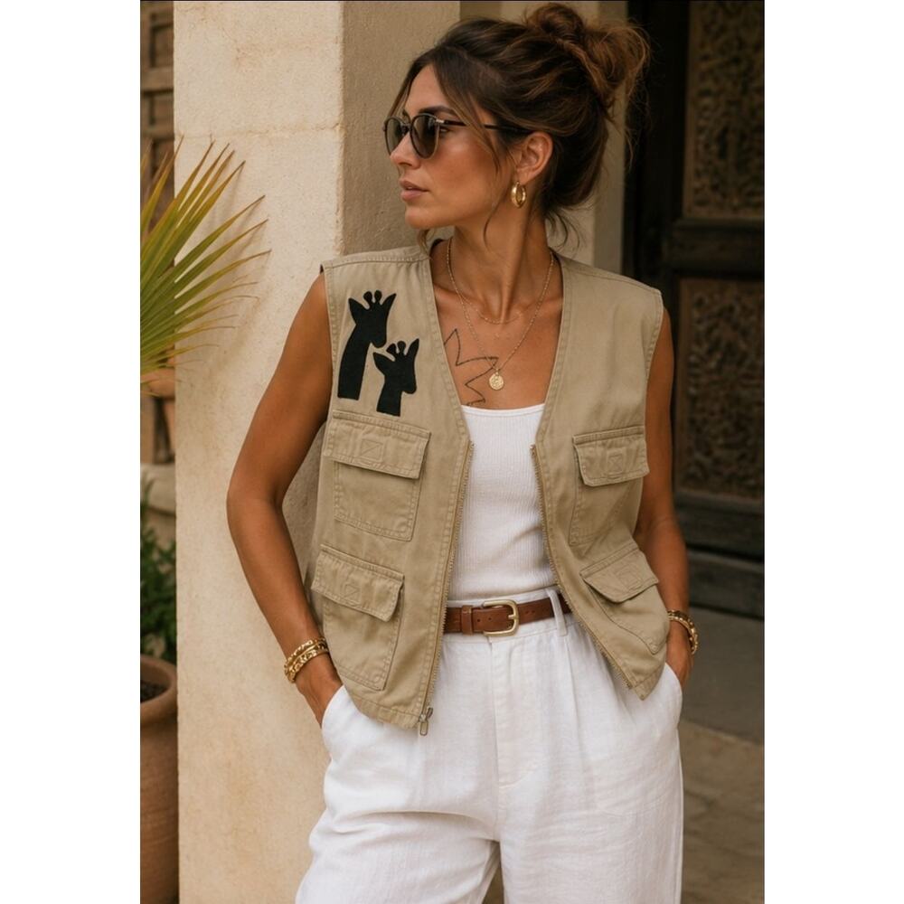 Vintage Safari Utility Vest Khaki Cargo Elephant Giraffe Artsy Traveler Medium